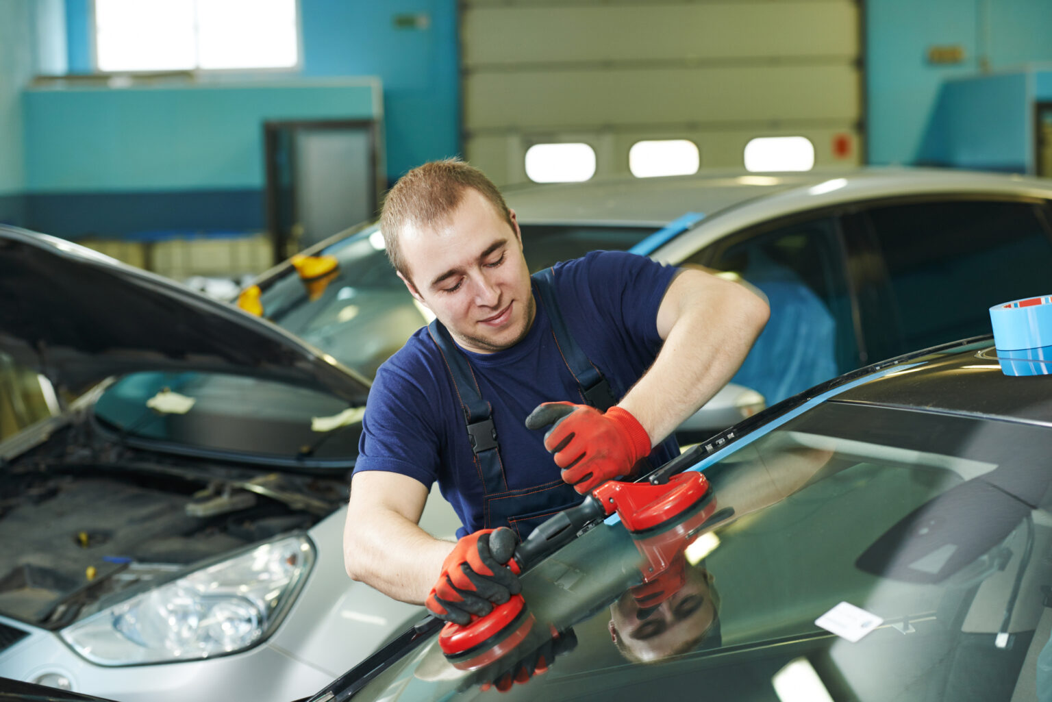 How much does a windscreen replacement cost? [2025]